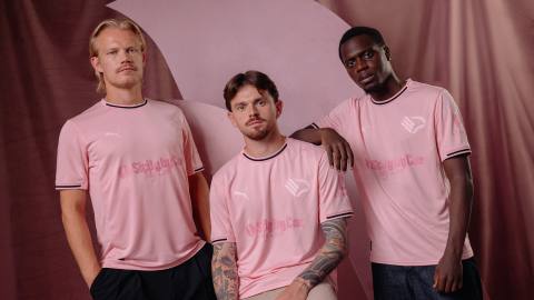 palermo_16x9__0004_ss25_social_ts_football_palermo-fc_home-kit-25-26_tir_1212-2