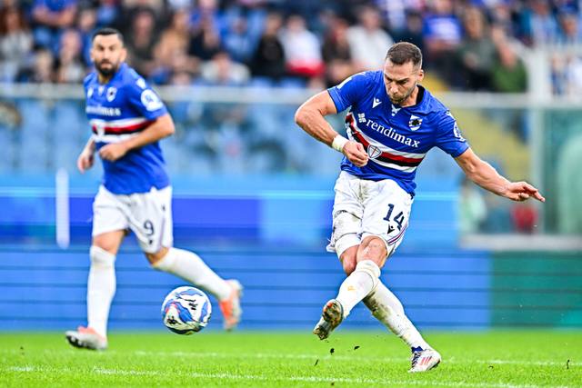 Pajtim Kasami of U.C. Sampdoria in action wearing the club's blue home shirt.
